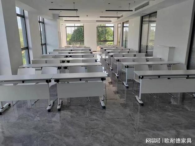 2026年廣東辦公家具培訓(xùn)桌椅廠家哪家服務(wù)好？深度解析業(yè)務(wù)培訓(xùn)場(chǎng)景下的服務(wù)標(biāo)準(zhǔn)